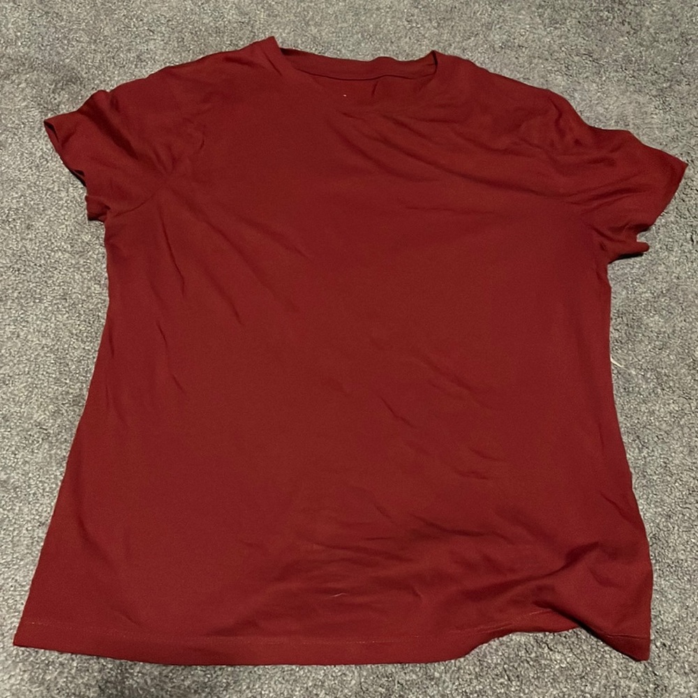 Basic red tee
